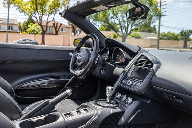Used 2014 Audi R8 V10 w/ Full Leather Package AWD/4WD image 36