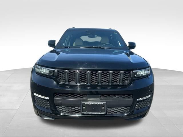 Used 2025 Jeep Grand Cherokee L Limited w/ Black Appearance Package image 12