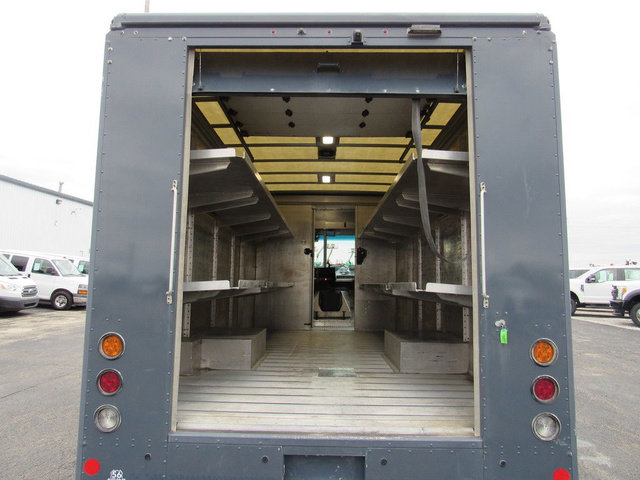Used 2019 Ford E-450 and Econoline 450 Super Duty RWD image 17