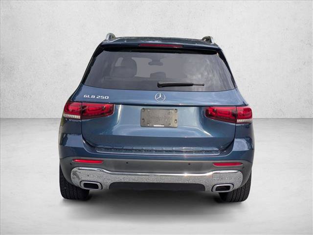 Used 2023 Mercedes-Benz GLB 250 image 3