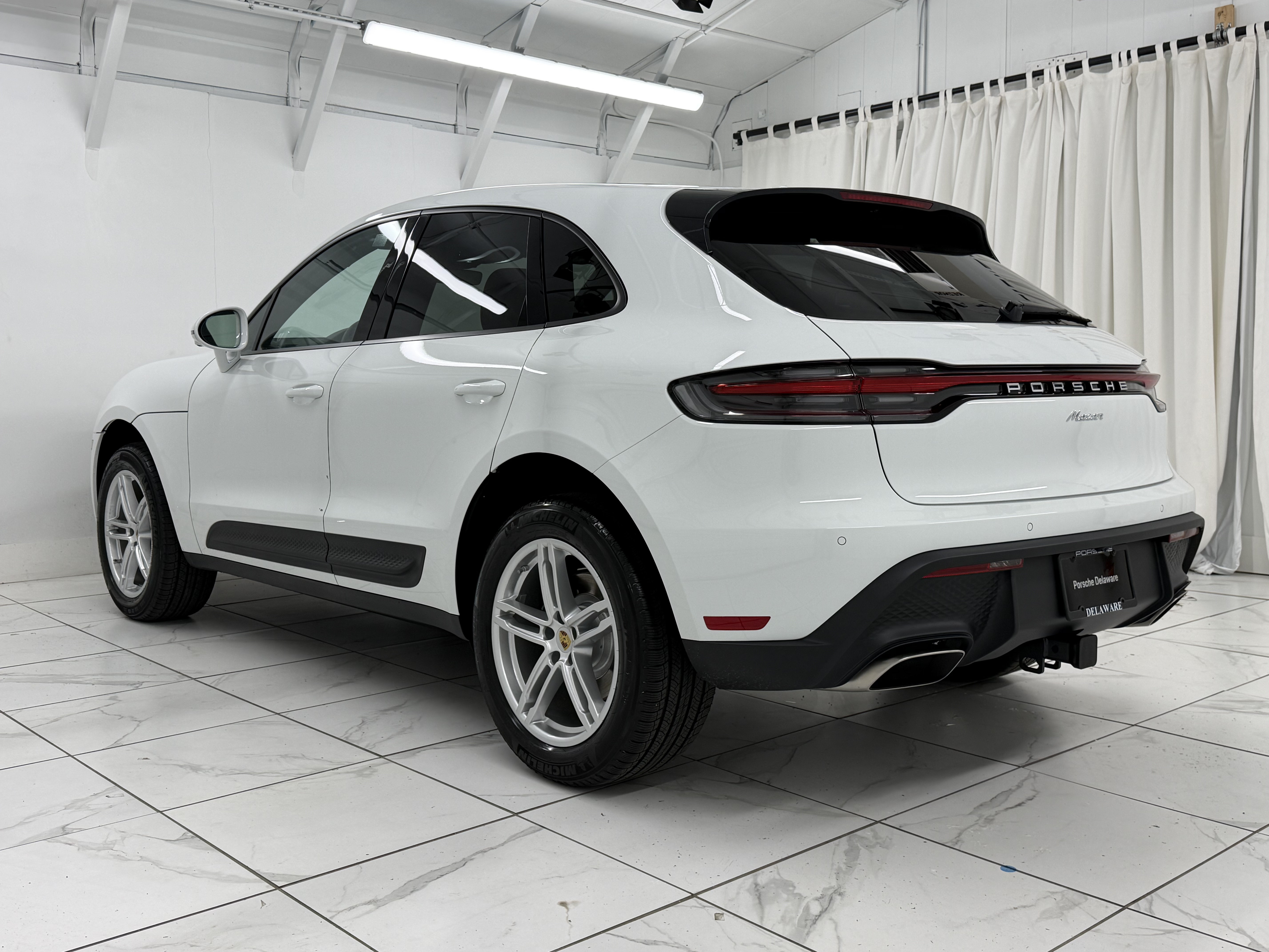 Certified 2026 Porsche Macan AWD/4WD image 14