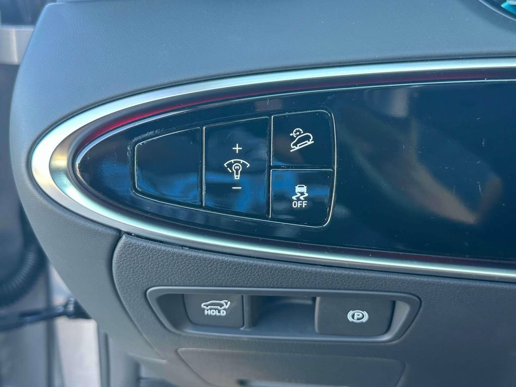 New 2025 Genesis Electrified GV70 w/ Prestige Package AWD/4WD image 15