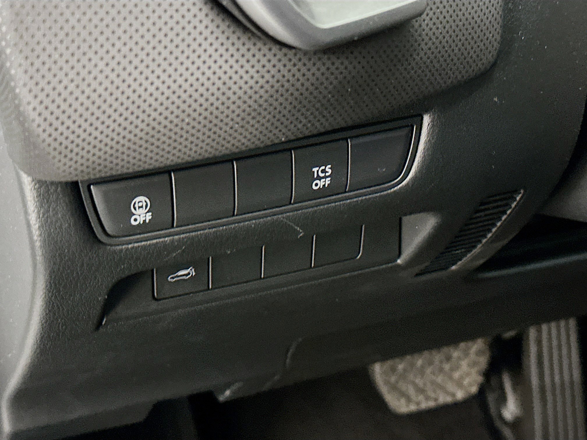 Used 2025 MAZDA CX-50 AWD 2.5 S w/ Preferred Package image 17