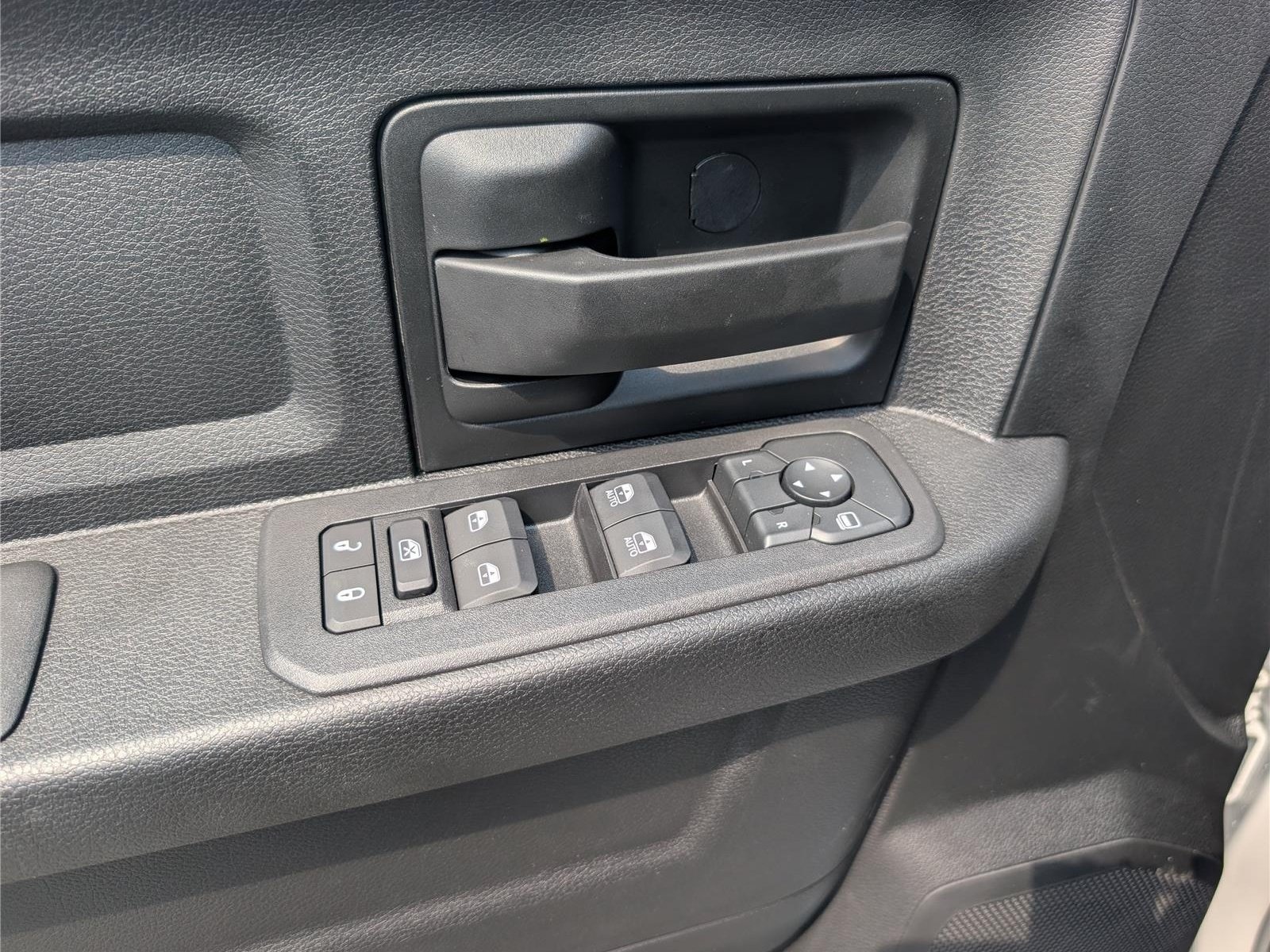 New 2026 RAM 3500 Tradesman AWD/4WD image 15