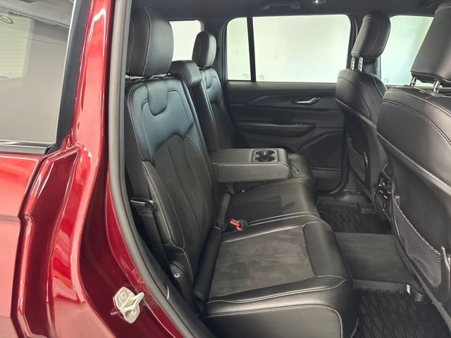 Used 2023 Jeep Grand Cherokee Altitude AWD/4WD image 30