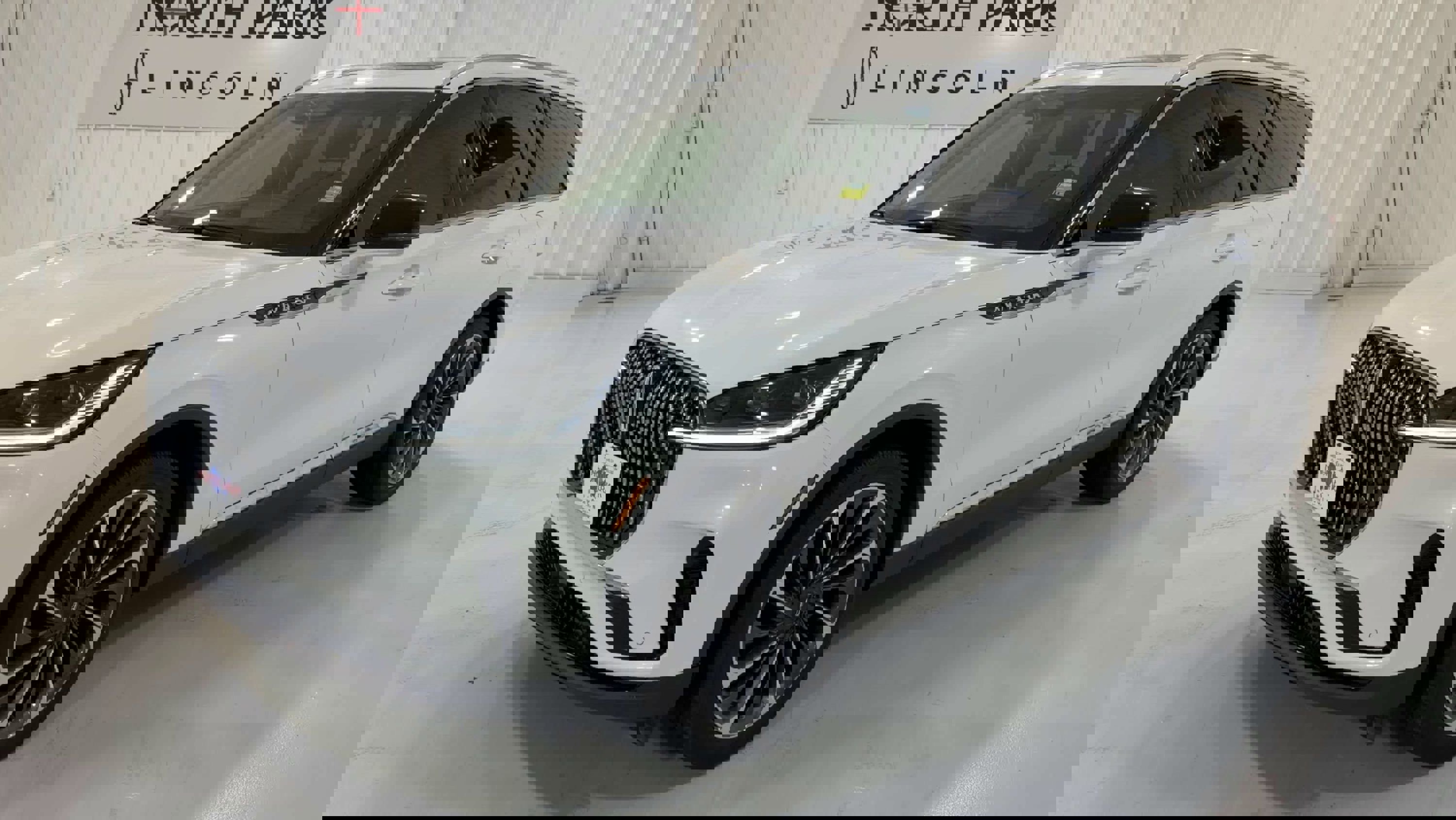 Used 2025 Lincoln Aviator Reserve w/ Illumination Package image 5