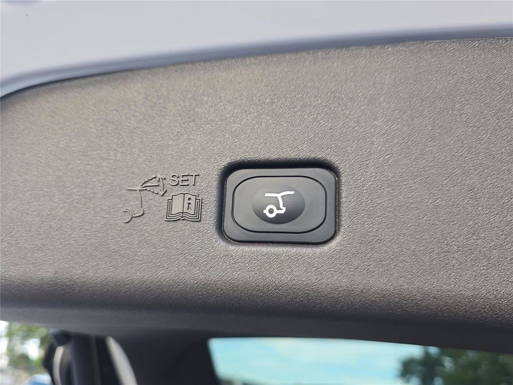 New 2026 Lincoln Nautilus Black Label image 27