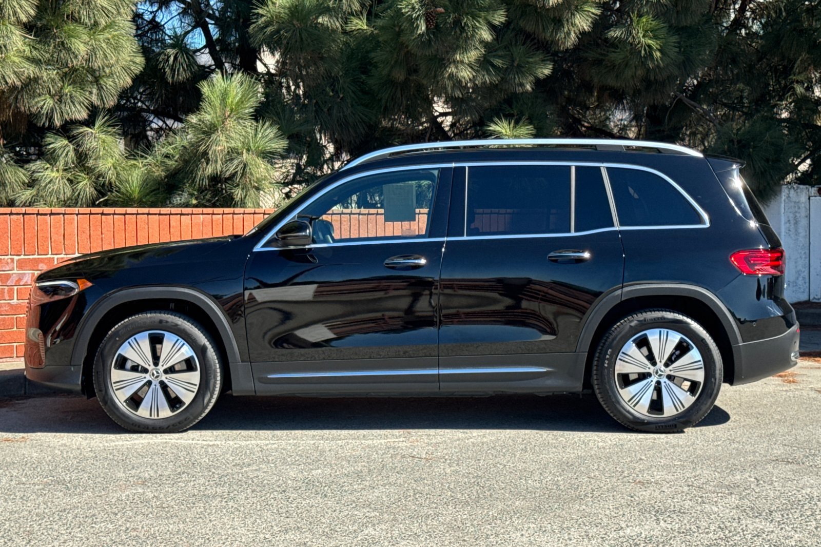 Certified 2024 Mercedes-Benz EQB 250+ image 7