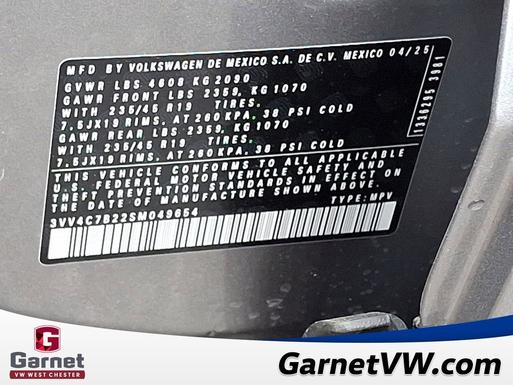 New 2025 Volkswagen Taos SEL image 11