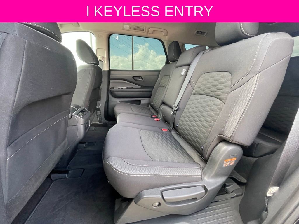 Used 2024 Nissan Pathfinder SV w/ Lighting Package (N92) image 19