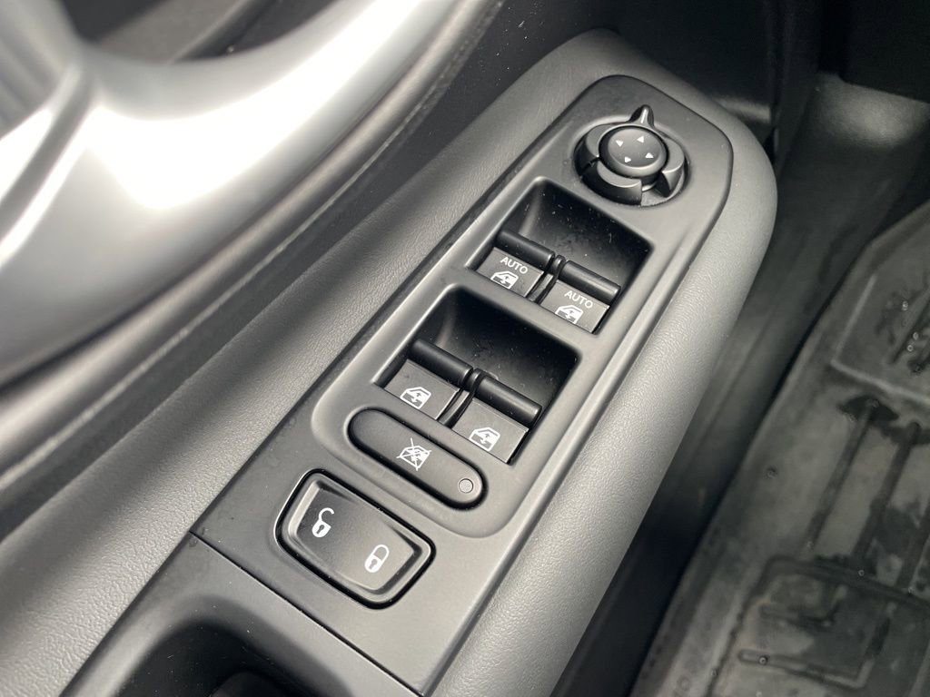 Used 2023 Jeep Renegade Altitude w/ Sun/Sound Group AWD/4WD image 25