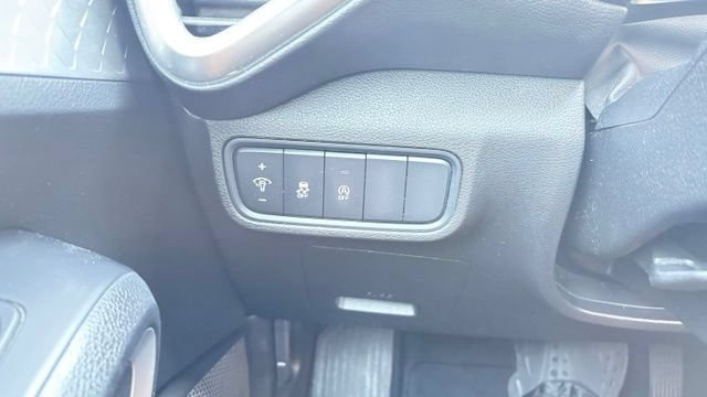 Used 2023 Kia Soul LX w/ Option Group 015 FWD image 15