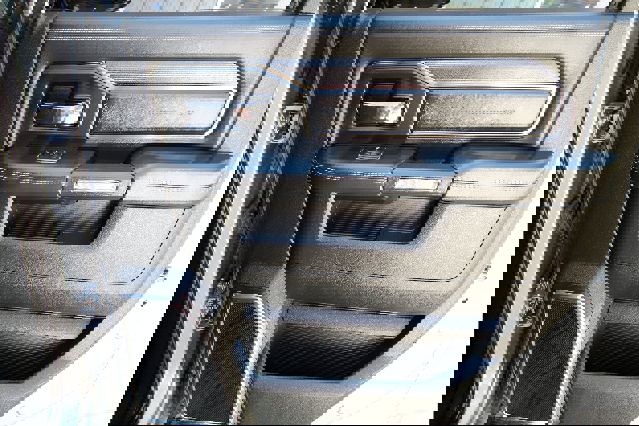 Used 2022 RAM 3500 Limited w/ Night Edition image 45