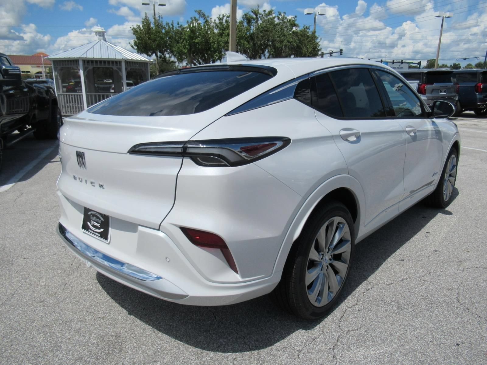 New 2026 Buick Envista Sport Touring FWD image 7