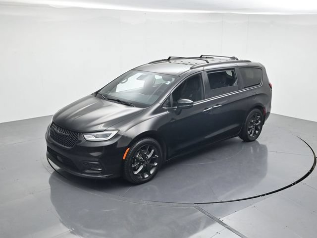 Used 2021 Chrysler Pacifica Touring w/ S Appearance Package FWD image 42