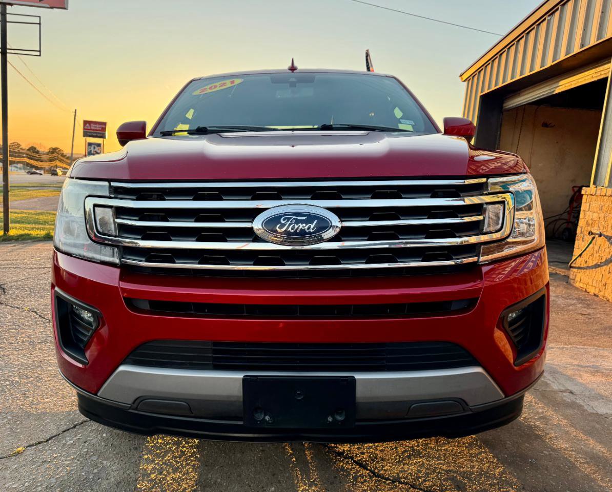 Used 2021 Ford Expedition XLT RWD image 3