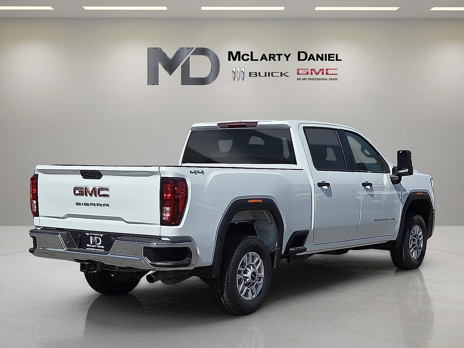 Certified 2025 GMC Sierra 2500 Pro w/ Convenience Package image 5