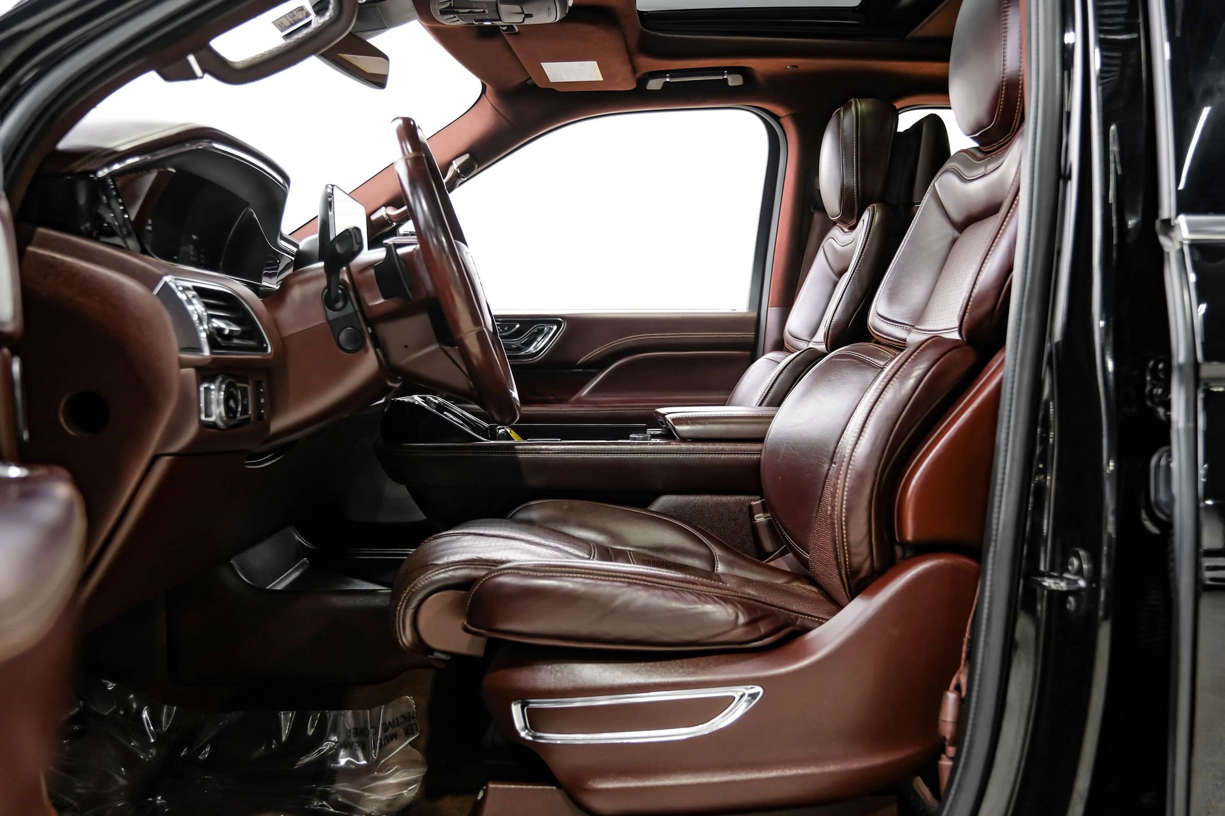 Used 2018 Lincoln Navigator Black Label w/ Cargo Package AWD/4WD image 45