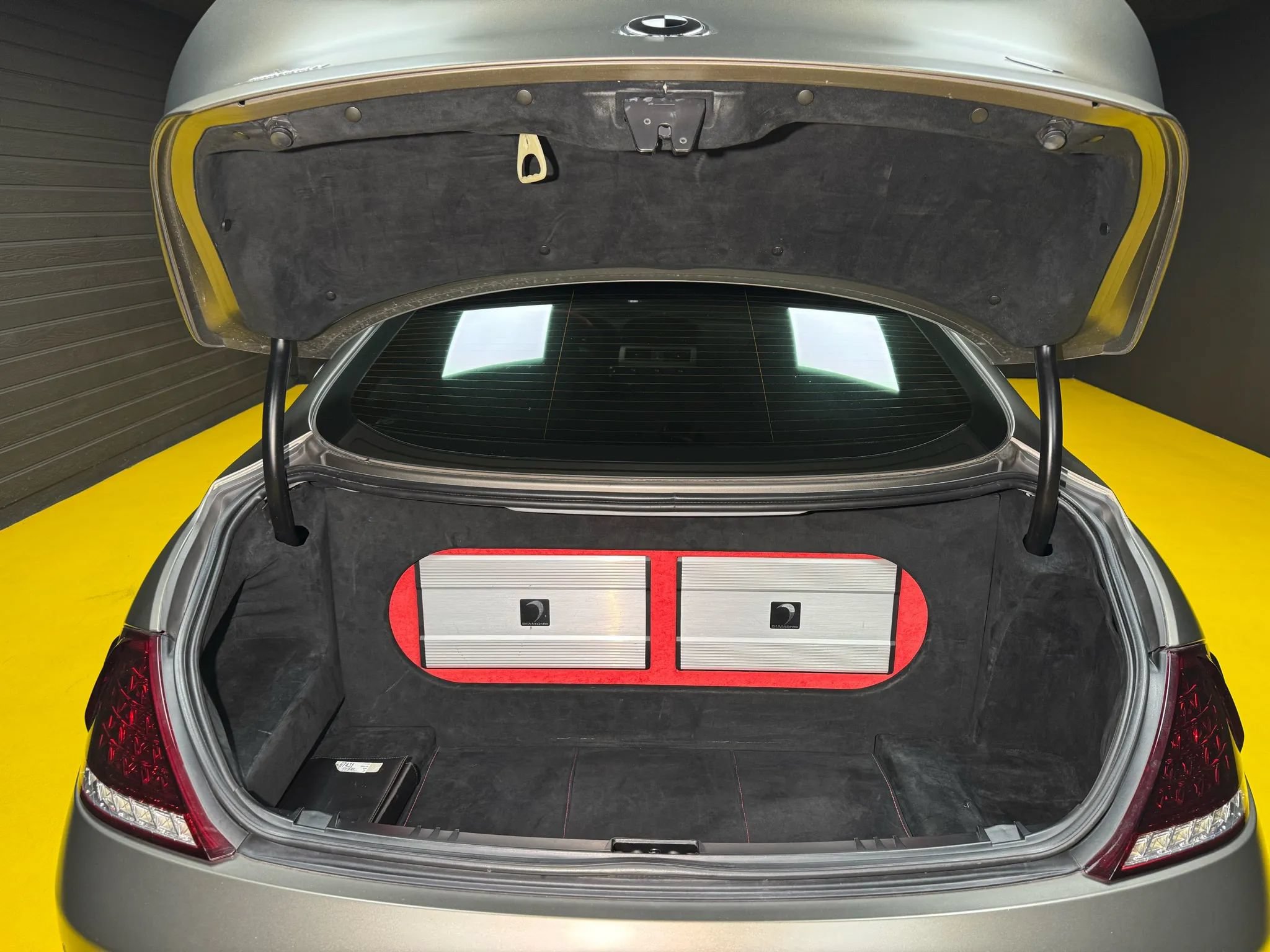 Used 2008 BMW 650i Coupe w/ Sport Pkg RWD image 15