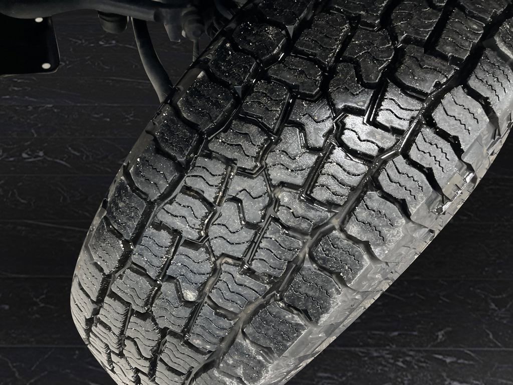 Used 2016 Jeep Wrangler Unlimited Rubicon image 34