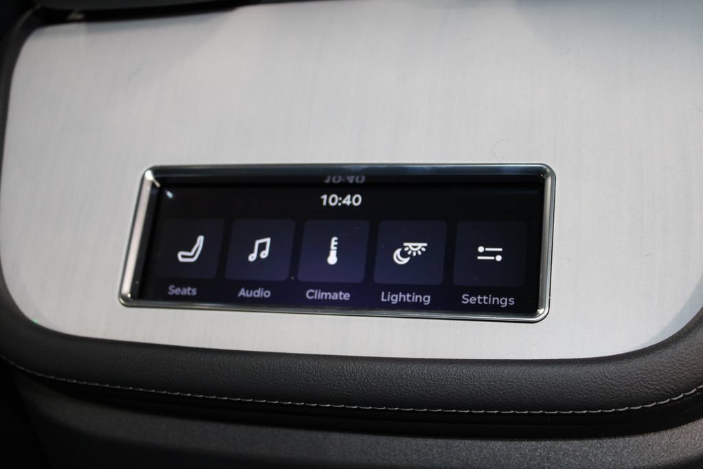 New 2026 Lincoln Navigator L Premier AWD/4WD image 36