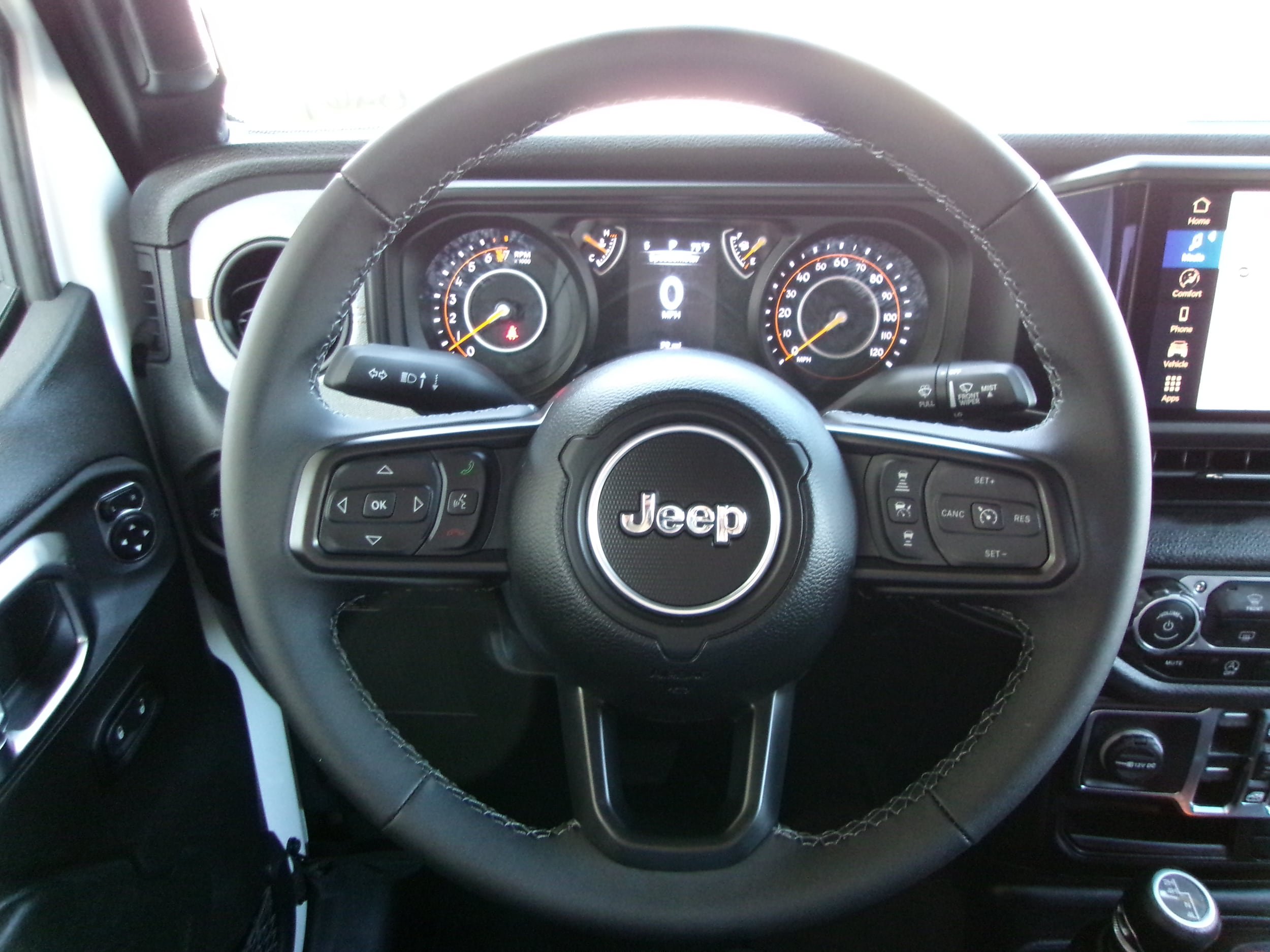 New 2025 Jeep Gladiator Sport AWD/4WD image 9