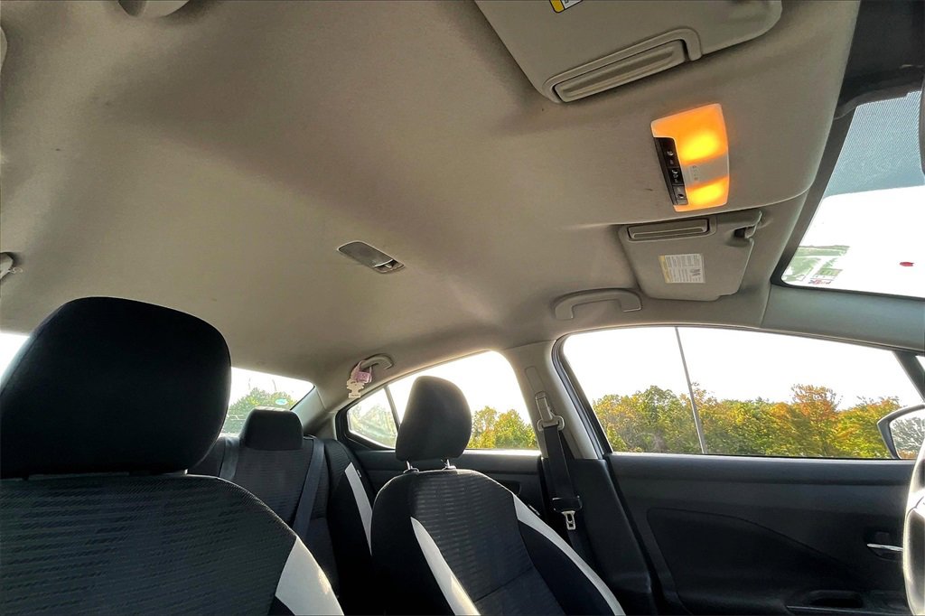 Used 2021 Nissan Versa SV image 20