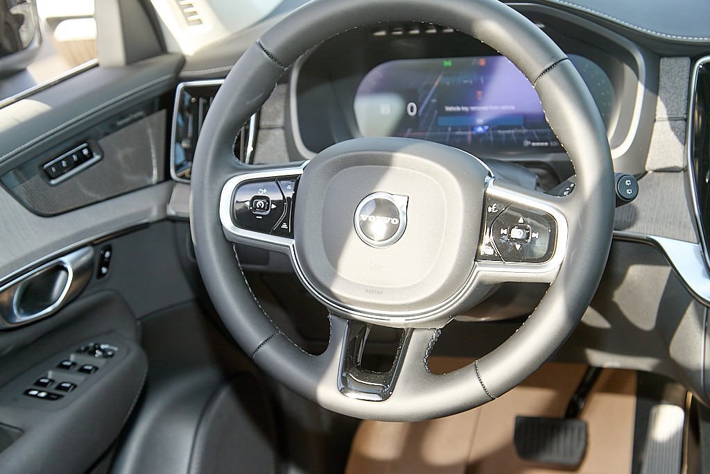 New 2026 Volvo XC90 B6 Ultra image 27