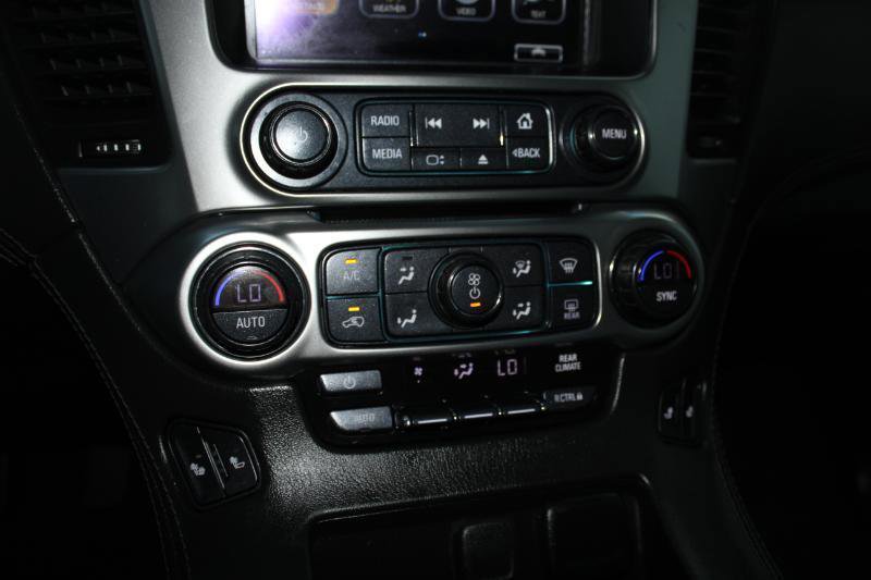 Used 2017 Chevrolet Suburban LT RWD image 36