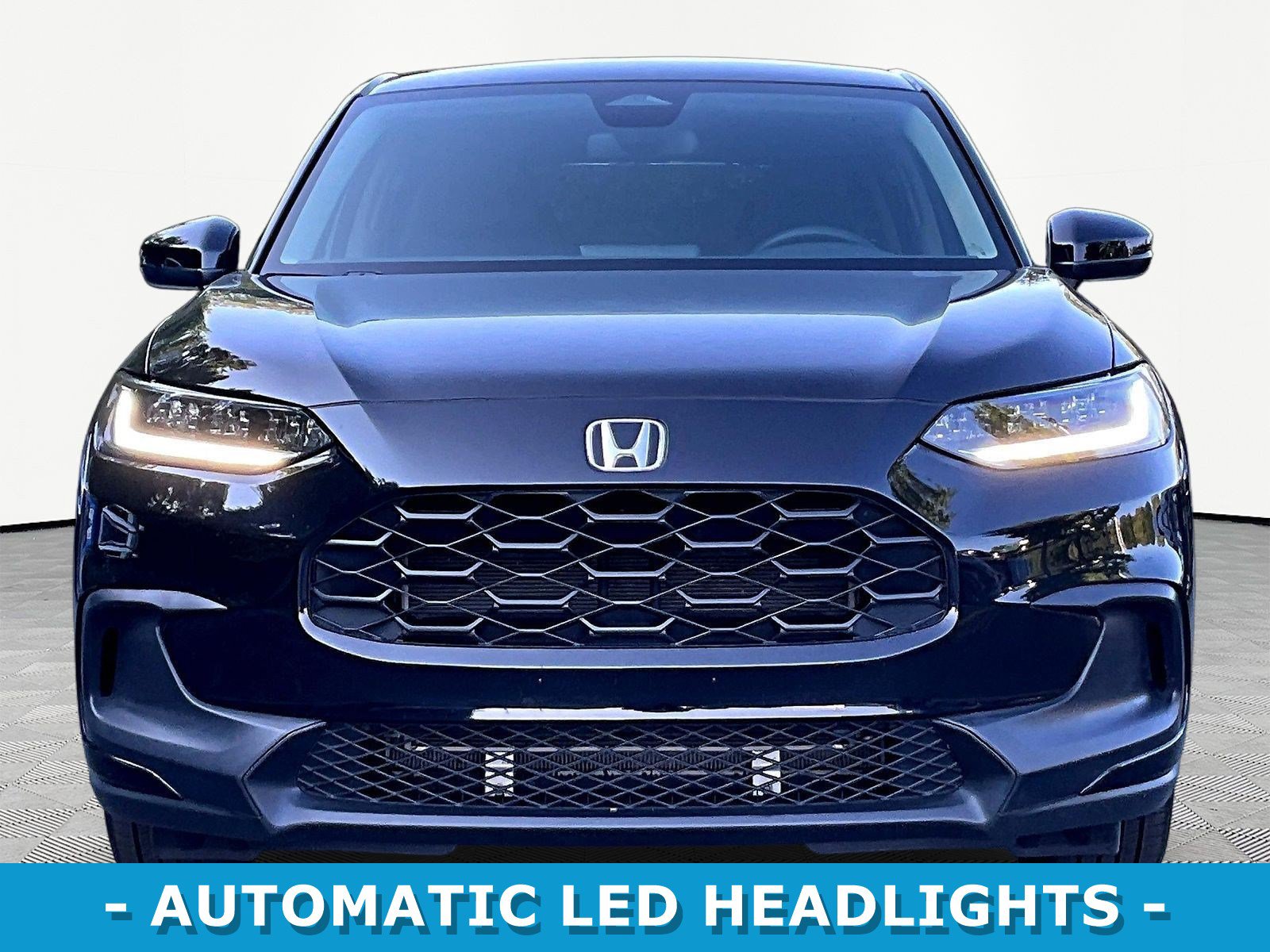 Certified 2025 Honda HR-V LX image 2