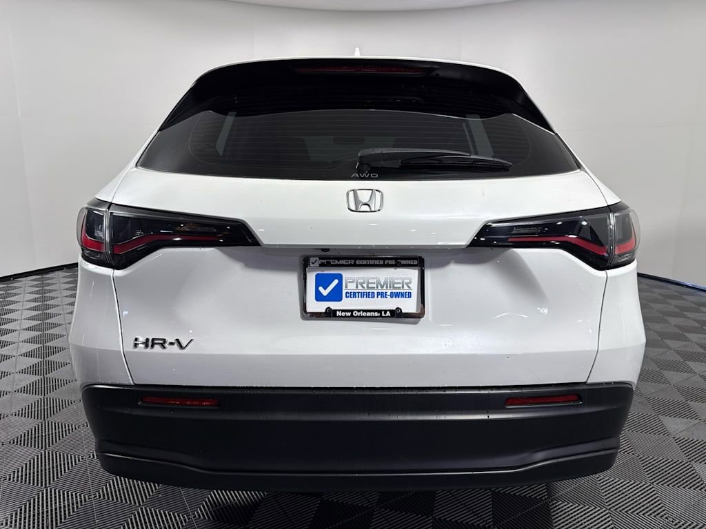 Used 2023 Honda HR-V LX image 6