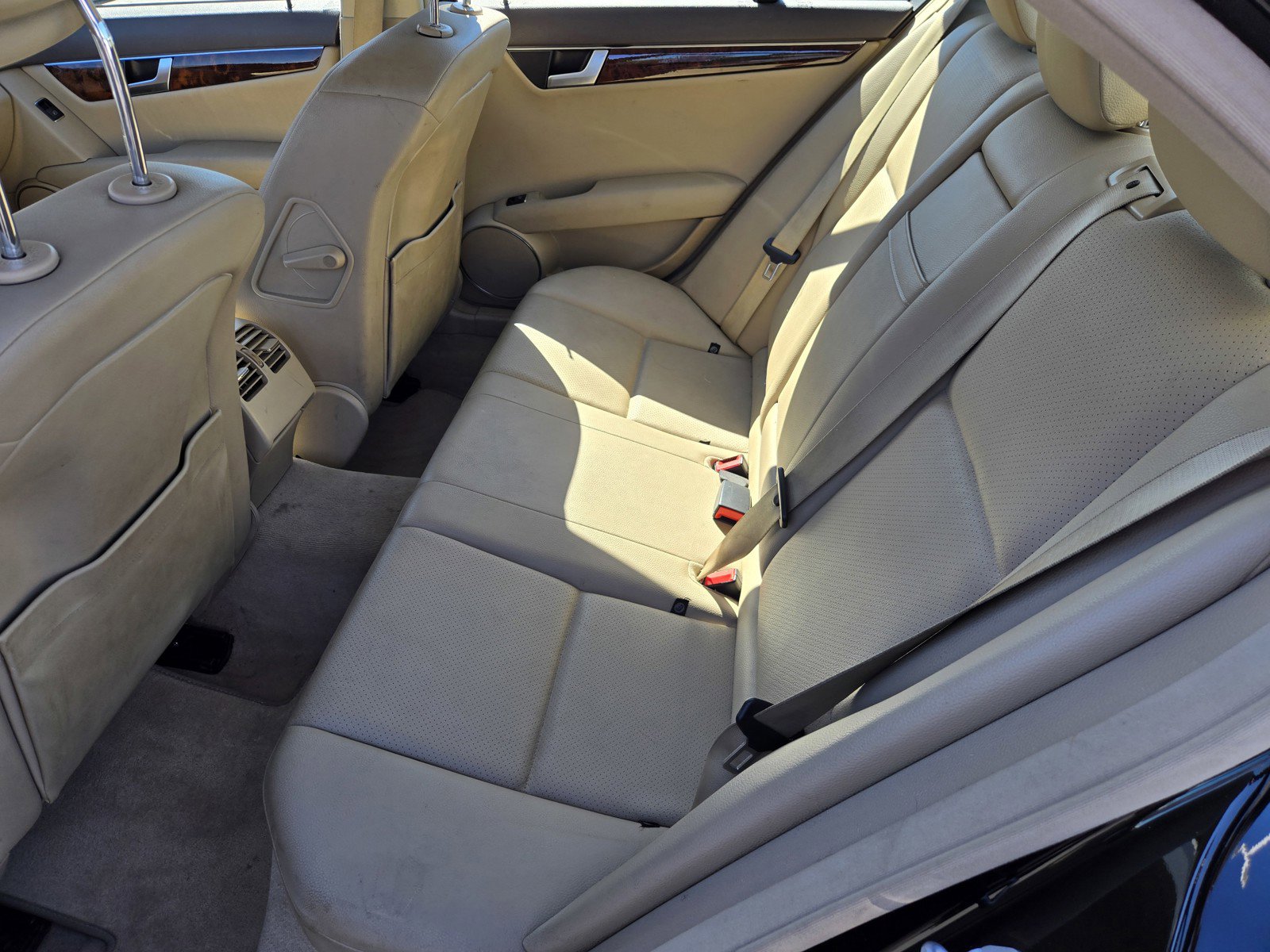 Used 2013 Mercedes-Benz C 300 4MATIC Sedan image 12