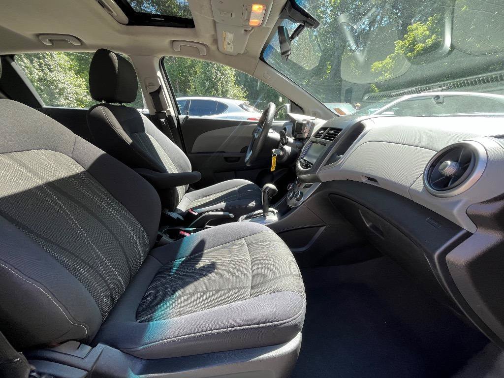 Used 2014 Chevrolet Sonic LT w/ Fun and Sun Package FWD image 13
