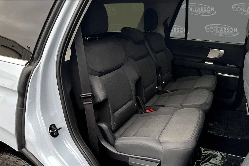 Certified 2025 Ford Expedition Active AWD/4WD image 14