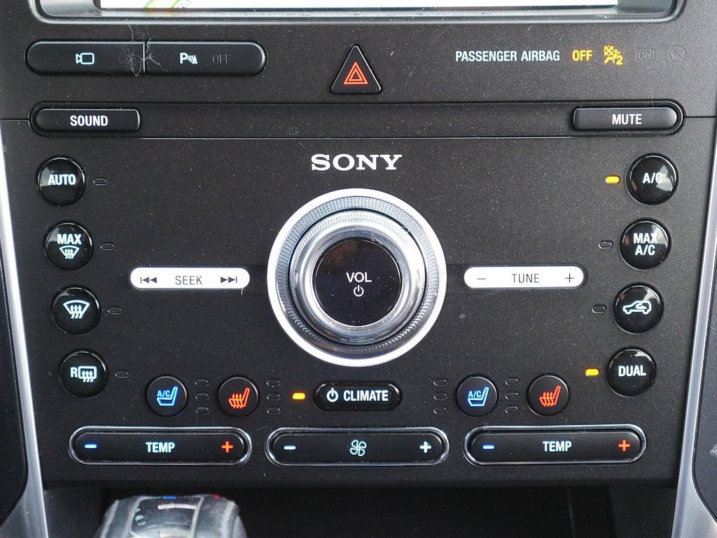 Used 2019 Ford Explorer Sport w/ Equipment Group 401A AWD/4WD image 24