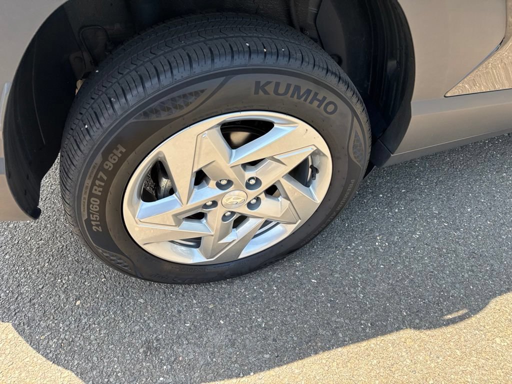 Certified 2025 Hyundai Kona SE AWD/4WD image 29