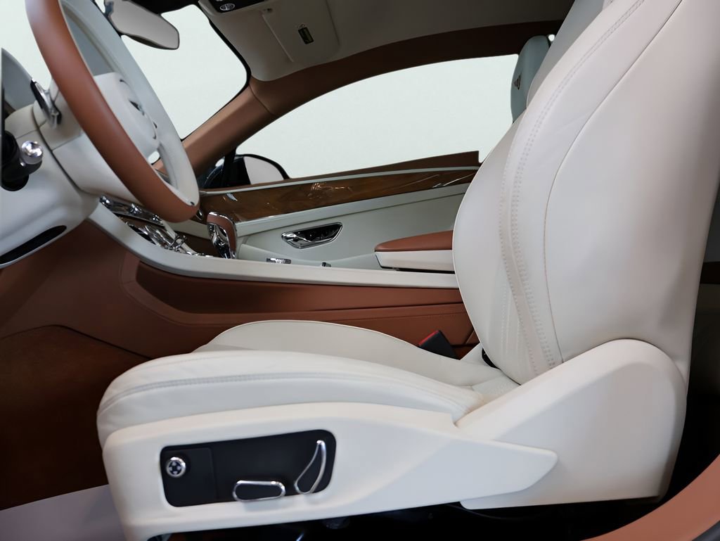 Used 2024 Bentley Continental GT image 36