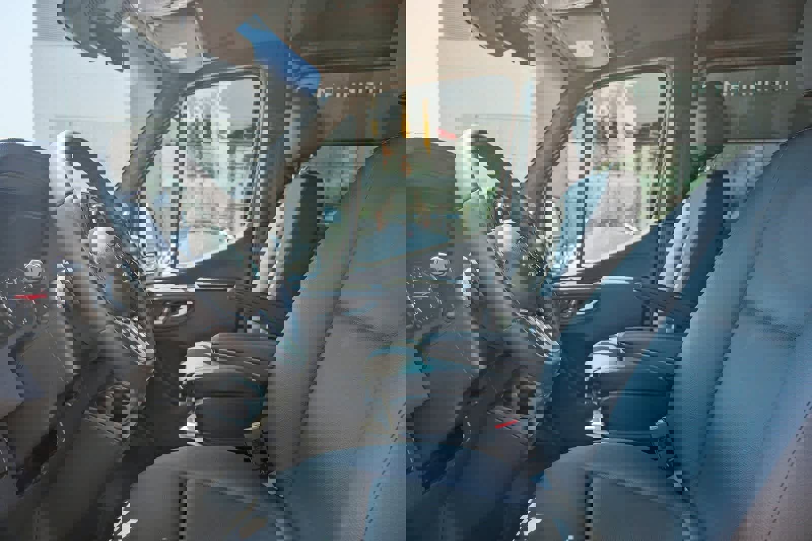 Used 2024 Mercedes-Benz Sprinter 2500 image 14