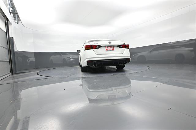 Used 2025 Nissan Altima 2.5 SR image 31