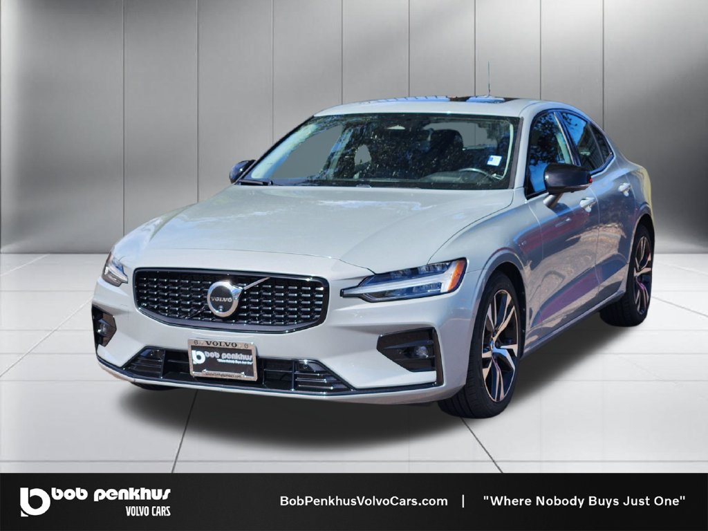 Used 2024 Volvo S60 B5 Plus AWD/4WD image 23