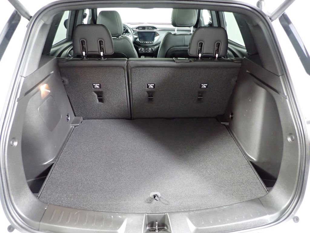 Used 2023 Chevrolet TrailBlazer ACTIV w/ Sun and Liftgate Package image 16