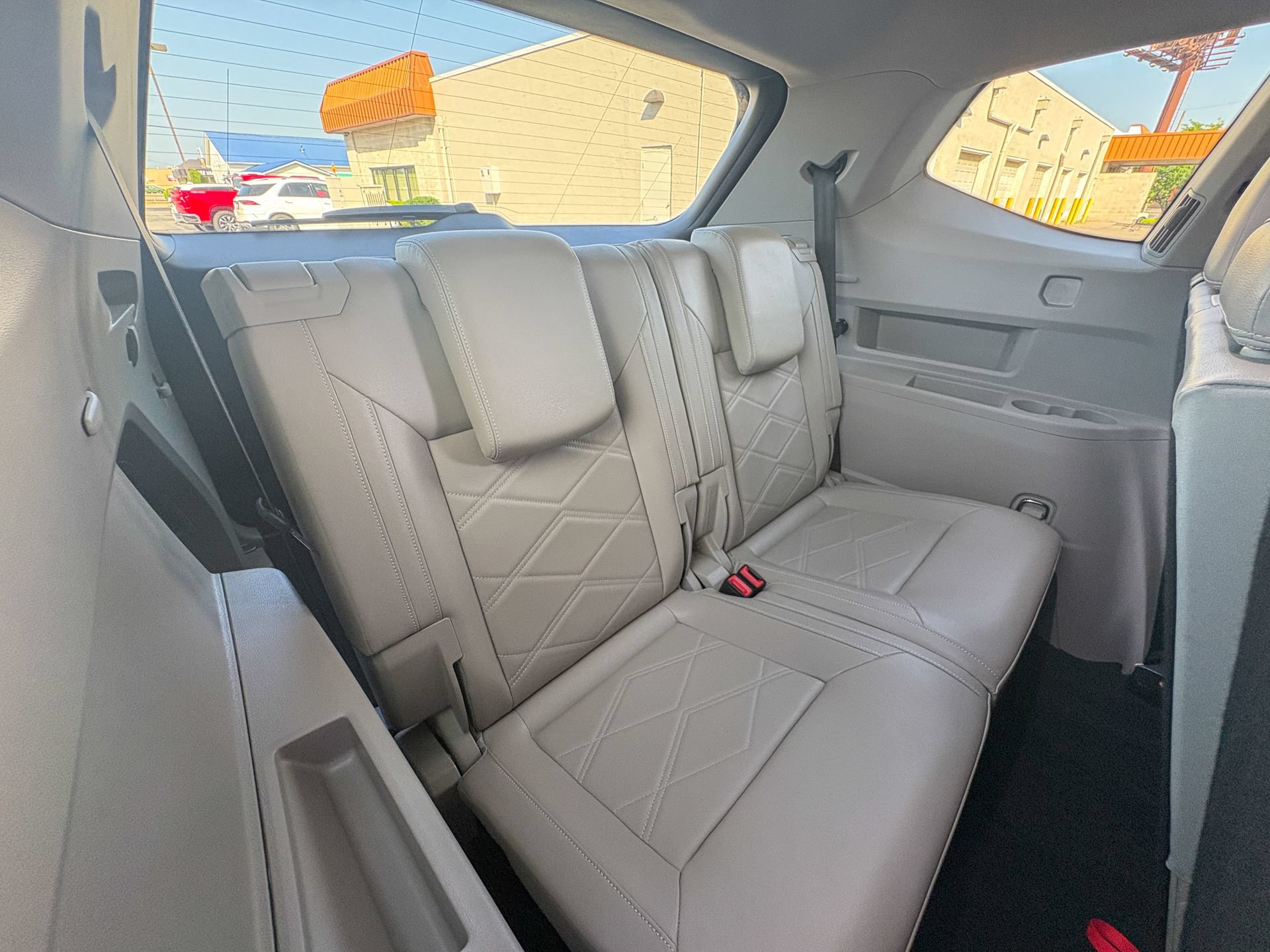 Used 2024 Volkswagen Atlas SE AWD/4WD image 27