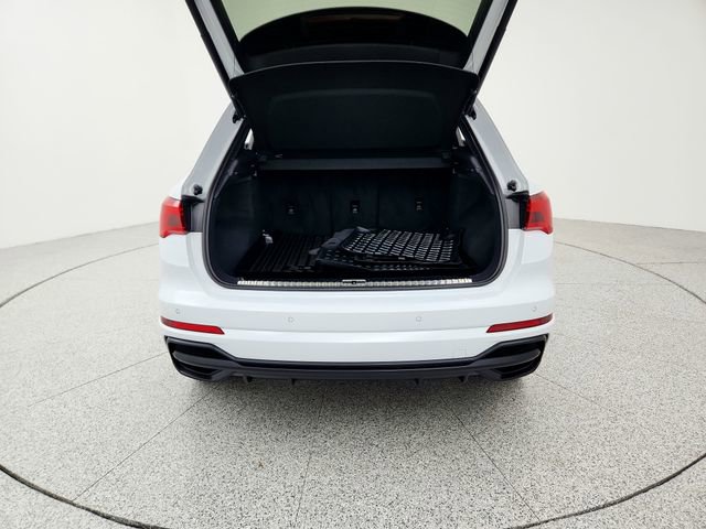Used 2022 Audi Q3 2.0T Premium Plus w/ Premium Plus Package image 16
