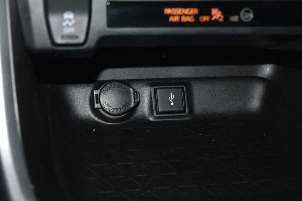 Used 2021 Toyota RAV4 LE image 14