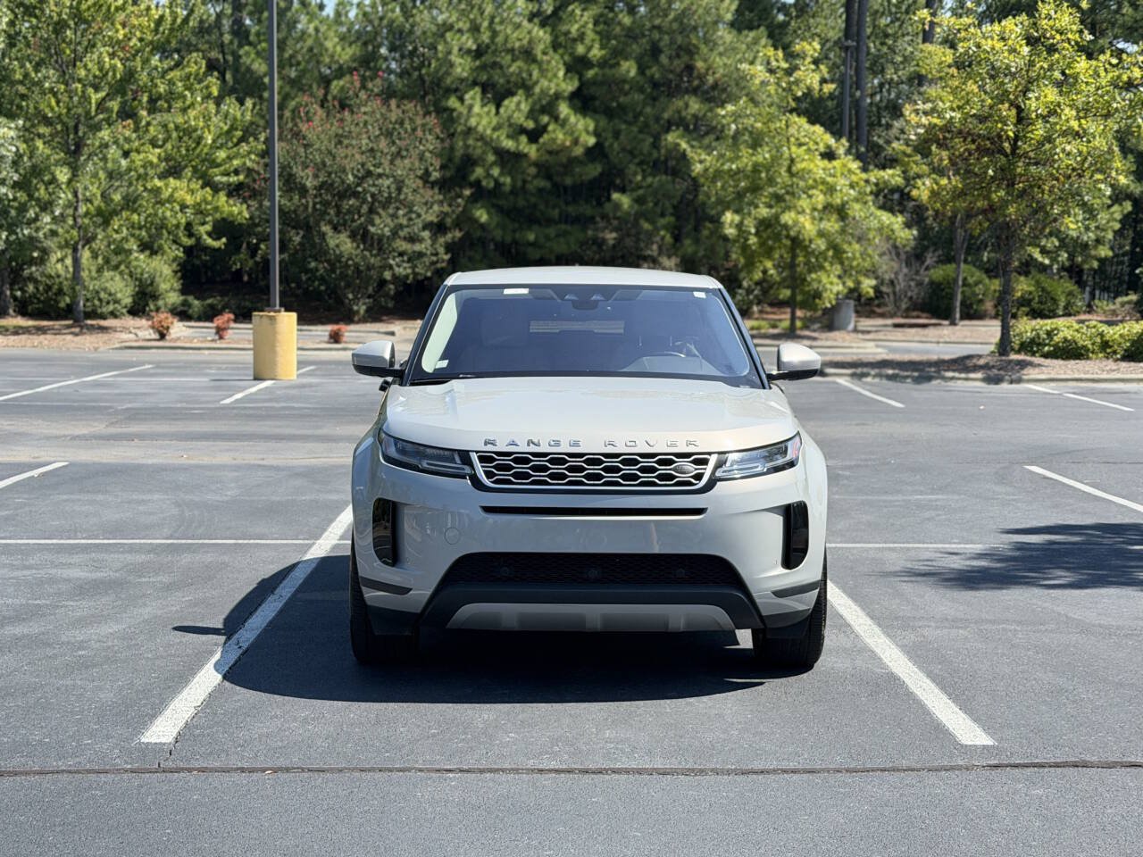 Used 2020 Land Rover Range Rover Evoque SE AWD/4WD image 2