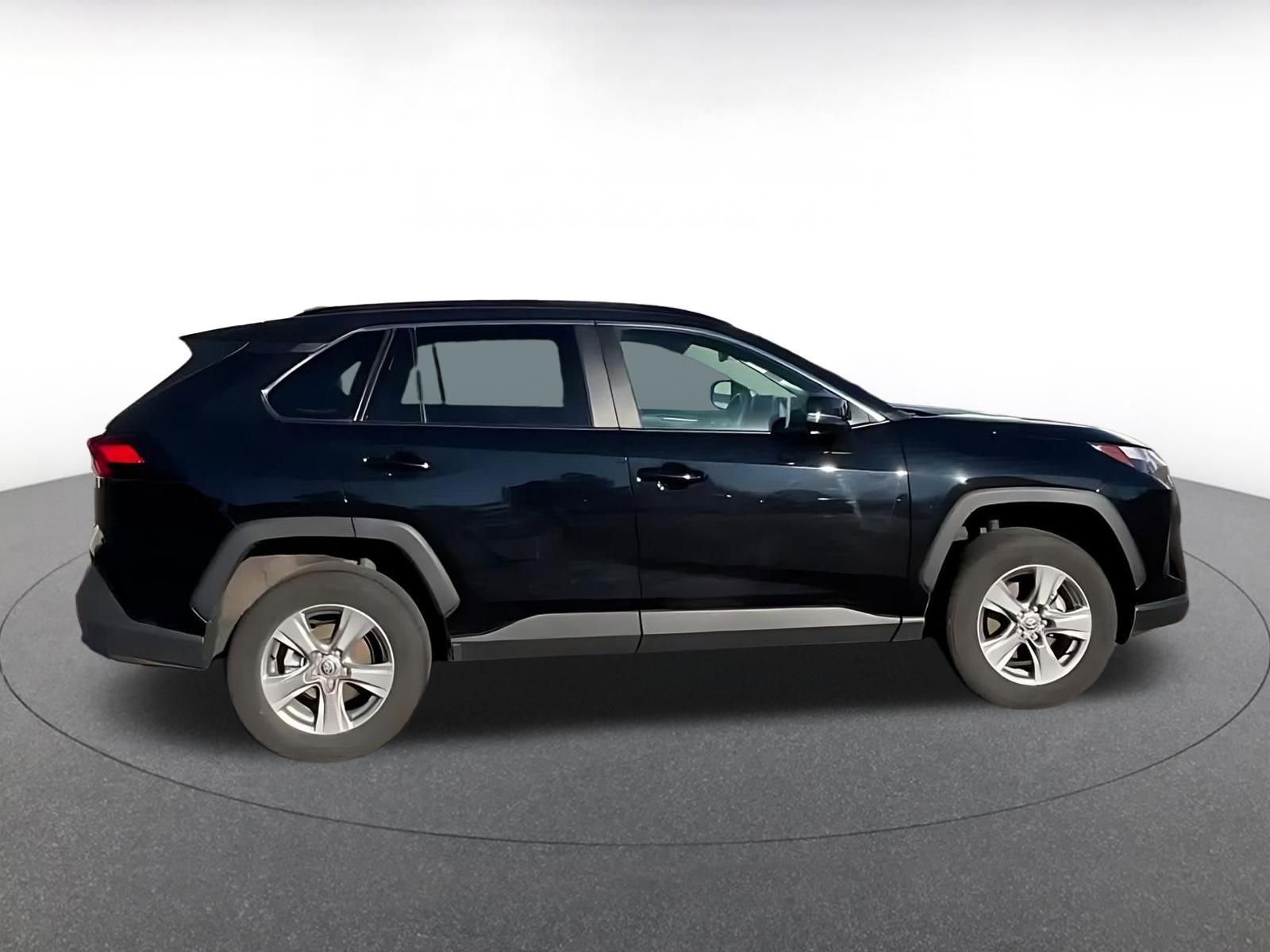 Used 2025 Toyota RAV4 XLE w/ Convenience Package image 16