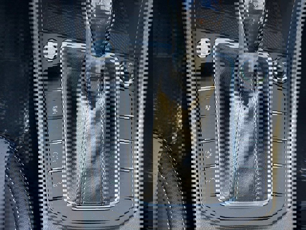 New 2025 Volkswagen Jetta SE image 31