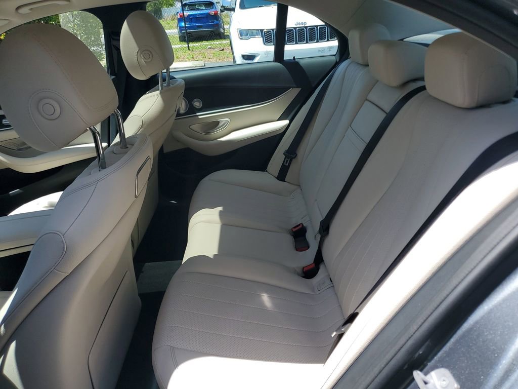 Used 2018 Mercedes-Benz E 300 4MATIC image 14