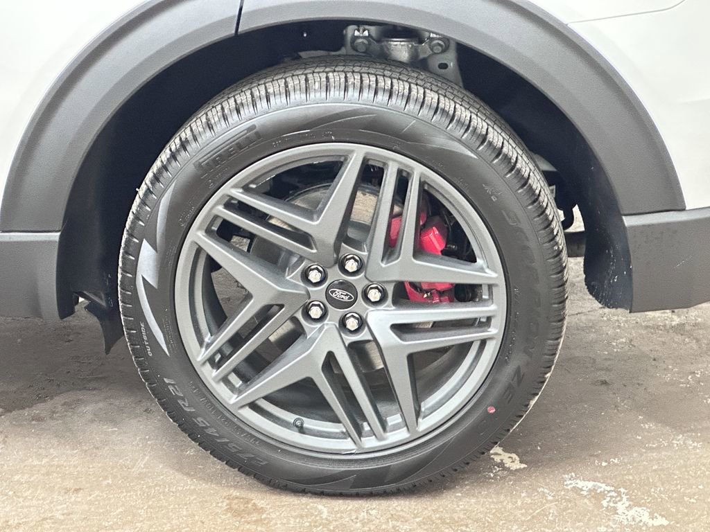 New 2025 Ford Explorer ST-Line w/ ST-Line Street Pack image 44