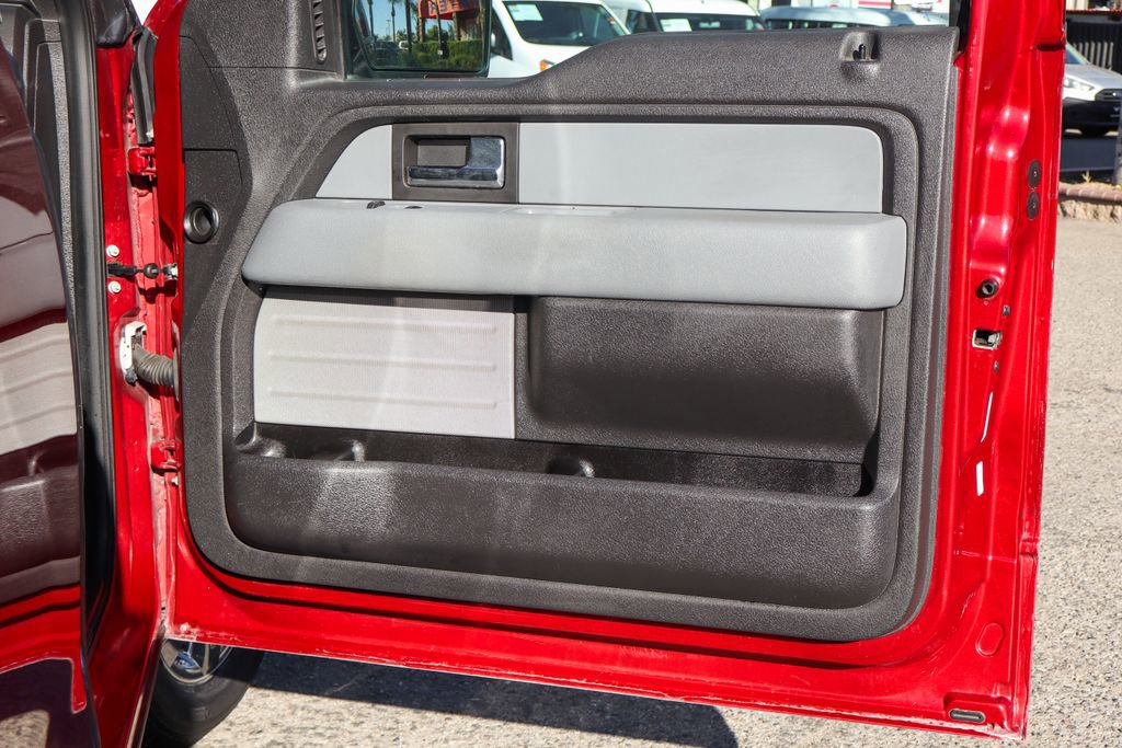 Used 2014 Ford F150 XLT w/ XLT Chrome Package image 37